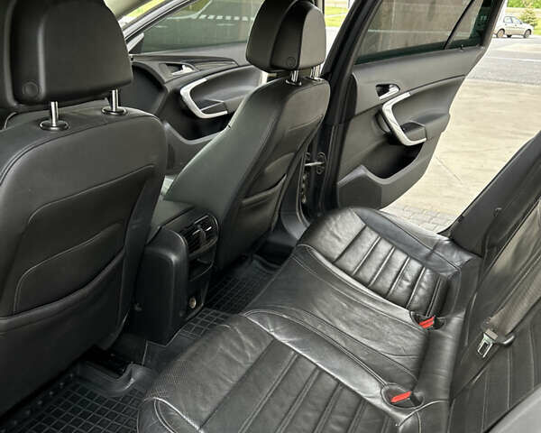 Сірий Опель Інсігнія, об'ємом двигуна 2 л та пробігом 256 тис. км за 7600 $, фото 14 на Automoto.ua