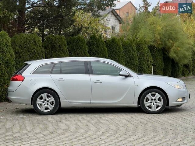 Серый Опель Инсигния, объемом двигателя 2 л и пробегом 249 тыс. км за 6999 $, фото 3 на Automoto.ua