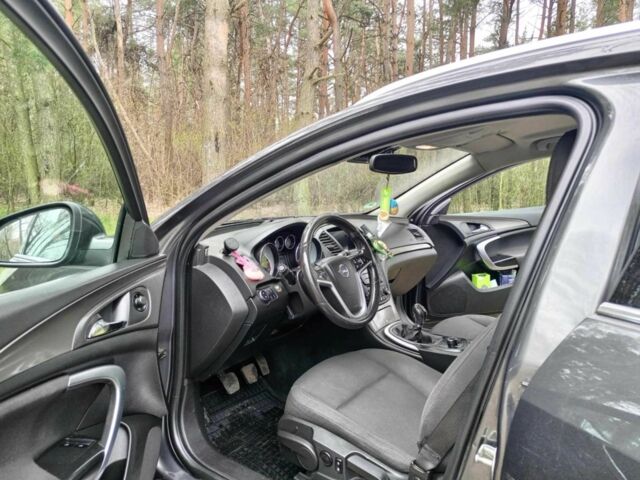 Сірий Опель Інсігнія, об'ємом двигуна 2 л та пробігом 254 тис. км за 7500 $, фото 6 на Automoto.ua