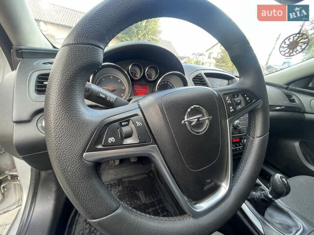 Опель Инсигния 2011 в Здолбунове на Automoto.ua Серый Опель Инсигния, объемом двигателя 2 л и пробегом 270 тыс. км за 7150 $, фото 35 на Automoto.ua