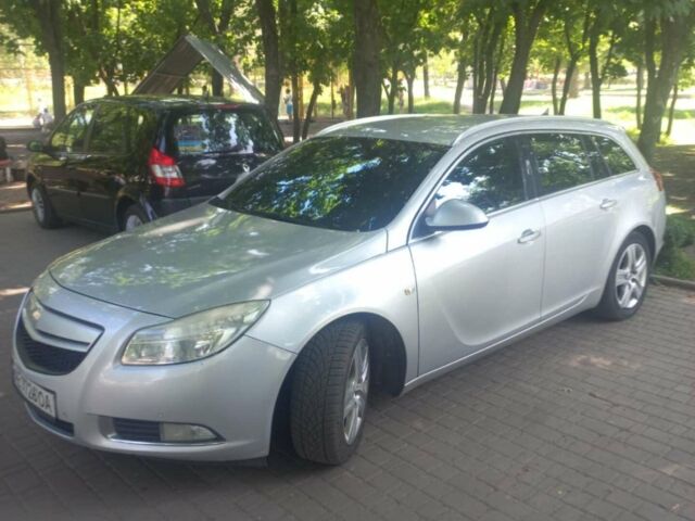 Сірий Опель Інсігнія, об'ємом двигуна 2 л та пробігом 205 тис. км за 7200 $, фото 3 на Automoto.ua
