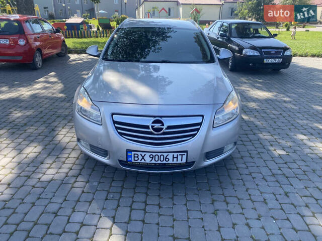 Сірий Опель Інсігнія, об'ємом двигуна 1.96 л та пробігом 305 тис. км за 8000 $, фото 12 на Automoto.ua