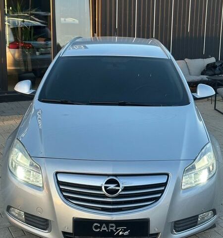 Сірий Опель Інсігнія, об'ємом двигуна 2 л та пробігом 325 тис. км за 7300 $, фото 1 на Automoto.ua