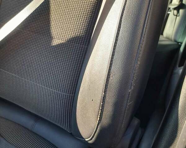 Серый Опель Инсигния, объемом двигателя 2 л и пробегом 150 тыс. км за 8700 $, фото 9 на Automoto.ua