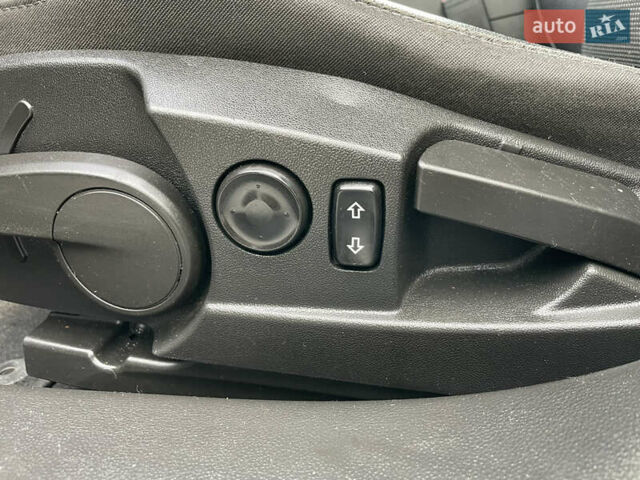 Серый Опель Инсигния, объемом двигателя 2 л и пробегом 219 тыс. км за 7800 $, фото 19 на Automoto.ua