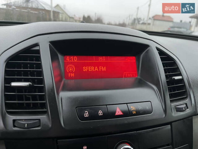 Серый Опель Инсигния, объемом двигателя 2 л и пробегом 219 тыс. км за 7650 $, фото 80 на Automoto.ua