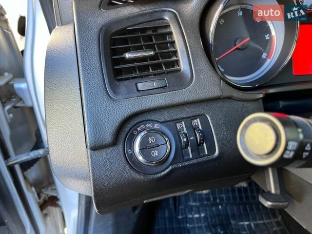 Серый Опель Инсигния, объемом двигателя 1.96 л и пробегом 253 тыс. км за 5999 $, фото 15 на Automoto.ua