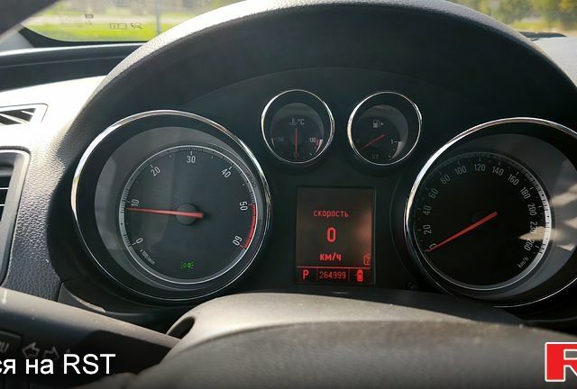 Сірий Опель Інсігнія, об'ємом двигуна 2 л та пробігом 265 тис. км за 8800 $, фото 5 на Automoto.ua