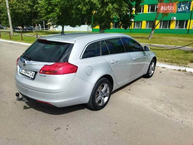 Серый Опель Инсигния, объемом двигателя 2 л и пробегом 282 тыс. км за 7900 $, фото 3 на Automoto.ua