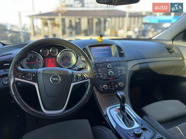Серый Опель Инсигния, объемом двигателя 2 л и пробегом 323 тыс. км за 6900 $, фото 18 на Automoto.ua