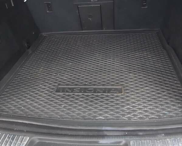 Серый Опель Инсигния, объемом двигателя 2 л и пробегом 234 тыс. км за 8300 $, фото 9 на Automoto.ua