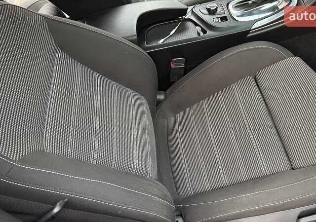 Сірий Опель Інсігнія, об'ємом двигуна 2 л та пробігом 288 тис. км за 7999 $, фото 22 на Automoto.ua