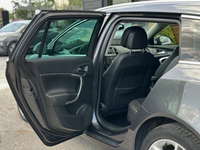 Серый Опель Инсигния, объемом двигателя 2 л и пробегом 270 тыс. км за 7800 $, фото 22 на Automoto.ua