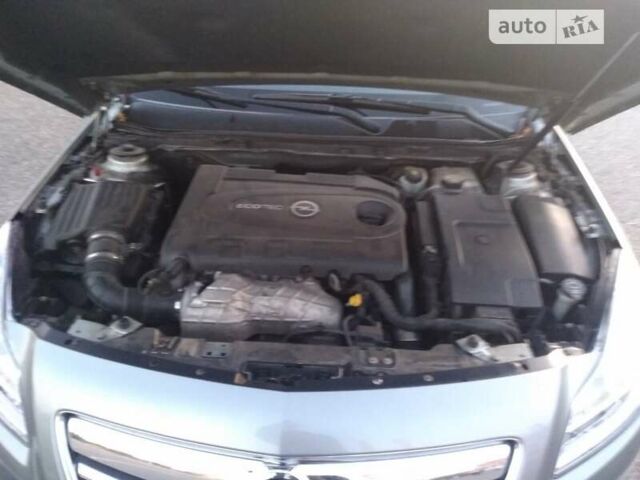 Серый Опель Инсигния, объемом двигателя 1.96 л и пробегом 370 тыс. км за 9000 $, фото 10 на Automoto.ua