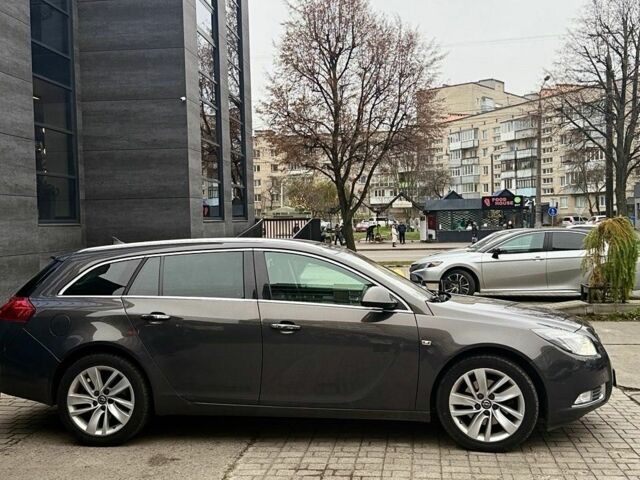 Серый Опель Инсигния, объемом двигателя 2 л и пробегом 212 тыс. км за 9700 $, фото 3 на Automoto.ua