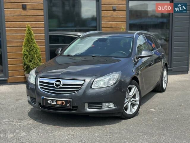 Сірий Опель Інсігнія, об'ємом двигуна 2 л та пробігом 270 тис. км за 7800 $, фото 1 на Automoto.ua