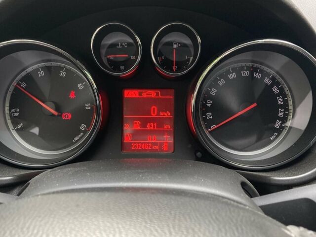 Сірий Опель Інсігнія, об'ємом двигуна 1.96 л та пробігом 232 тис. км за 8200 $, фото 10 на Automoto.ua