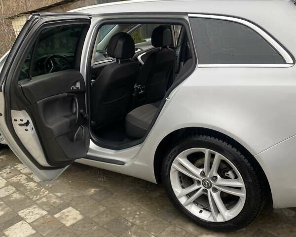 Сірий Опель Інсігнія, об'ємом двигуна 1.96 л та пробігом 231 тис. км за 7700 $, фото 18 на Automoto.ua