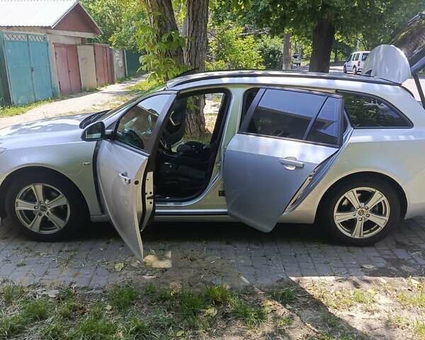 Сірий Опель Інсігнія, об'ємом двигуна 1.96 л та пробігом 284 тис. км за 8500 $, фото 10 на Automoto.ua