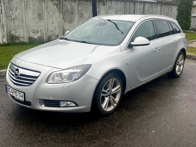 Сірий Опель Інсігнія, об'ємом двигуна 2 л та пробігом 34700 тис. км за 8200 $, фото 4 на Automoto.ua