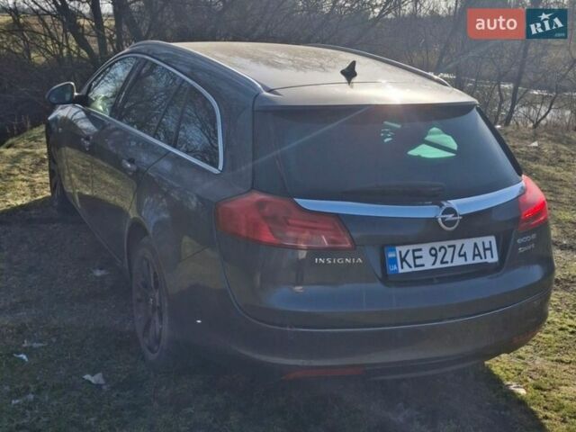 Серый Опель Инсигния, объемом двигателя 1.96 л и пробегом 185 тыс. км за 7000 $, фото 1 на Automoto.ua