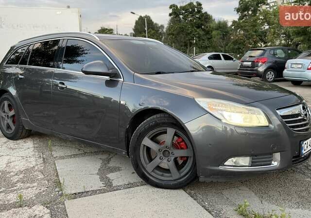 Сірий Опель Інсігнія, об'ємом двигуна 2 л та пробігом 288 тис. км за 7999 $, фото 1 на Automoto.ua