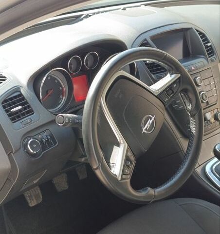 Серый Опель Инсигния, объемом двигателя 1.96 л и пробегом 227 тыс. км за 8200 $, фото 11 на Automoto.ua