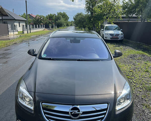 Серый Опель Инсигния, объемом двигателя 2 л и пробегом 213 тыс. км за 9700 $, фото 5 на Automoto.ua