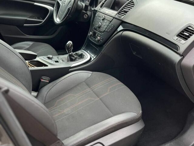 Серый Опель Инсигния, объемом двигателя 2 л и пробегом 450 тыс. км за 8000 $, фото 11 на Automoto.ua