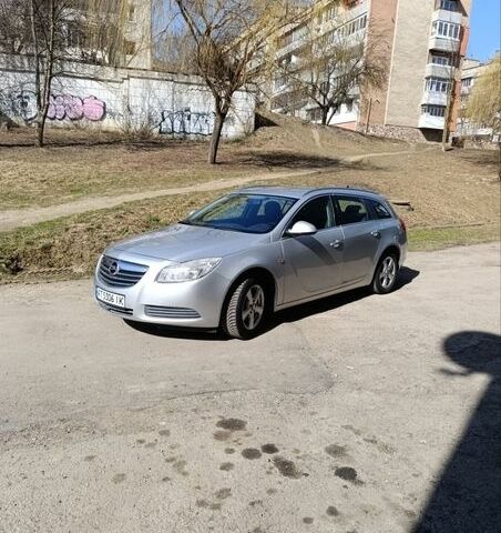 Серый Опель Инсигния, объемом двигателя 1.96 л и пробегом 227 тыс. км за 8200 $, фото 3 на Automoto.ua