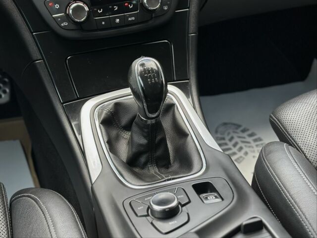 Серый Опель Инсигния, объемом двигателя 2 л и пробегом 270 тыс. км за 7800 $, фото 20 на Automoto.ua