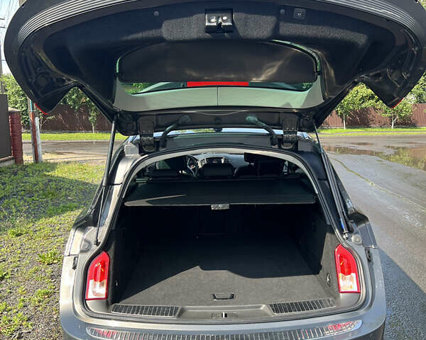 Серый Опель Инсигния, объемом двигателя 2 л и пробегом 213 тыс. км за 8950 $, фото 61 на Automoto.ua