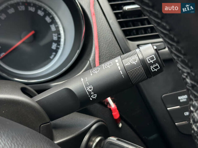 Сірий Опель Інсігнія, об'ємом двигуна 2 л та пробігом 270 тис. км за 7800 $, фото 38 на Automoto.ua