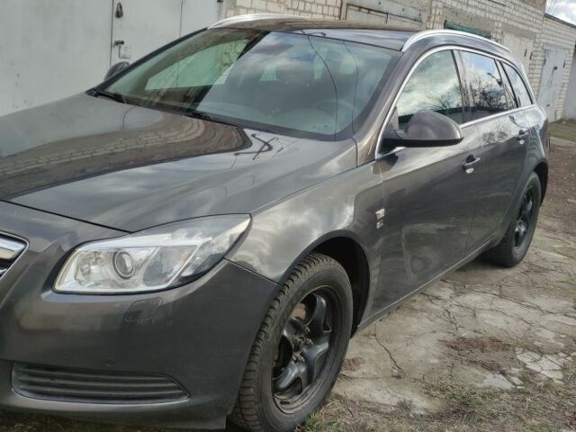 Серый Опель Инсигния, объемом двигателя 2 л и пробегом 450 тыс. км за 8000 $, фото 5 на Automoto.ua