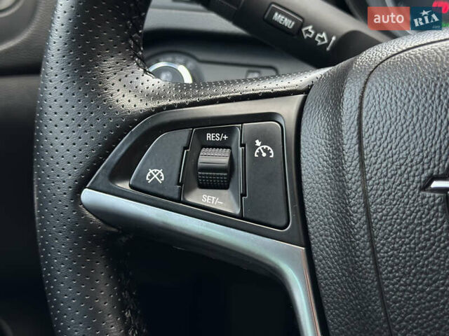 Сірий Опель Інсігнія, об'ємом двигуна 2 л та пробігом 270 тис. км за 7800 $, фото 35 на Automoto.ua