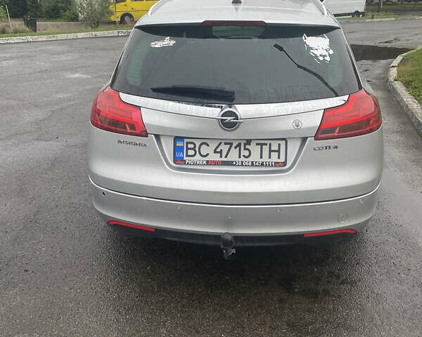 Сірий Опель Інсігнія, об'ємом двигуна 1.96 л та пробігом 347 тис. км за 8500 $, фото 5 на Automoto.ua