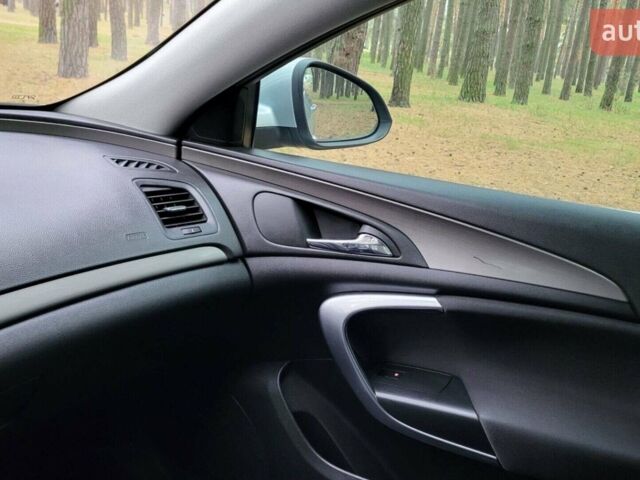 Сірий Опель Інсігнія, об'ємом двигуна 2 л та пробігом 270 тис. км за 9700 $, фото 1 на Automoto.ua