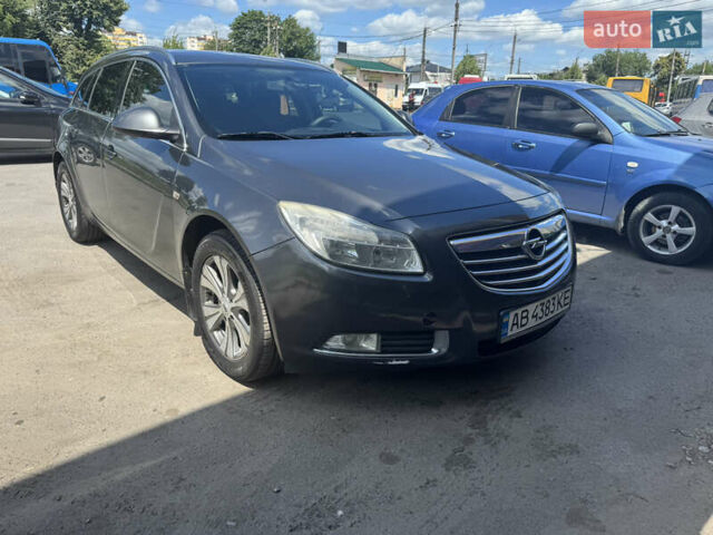 Сірий Опель Інсігнія, об'ємом двигуна 2 л та пробігом 275 тис. км за 7800 $, фото 1 на Automoto.ua