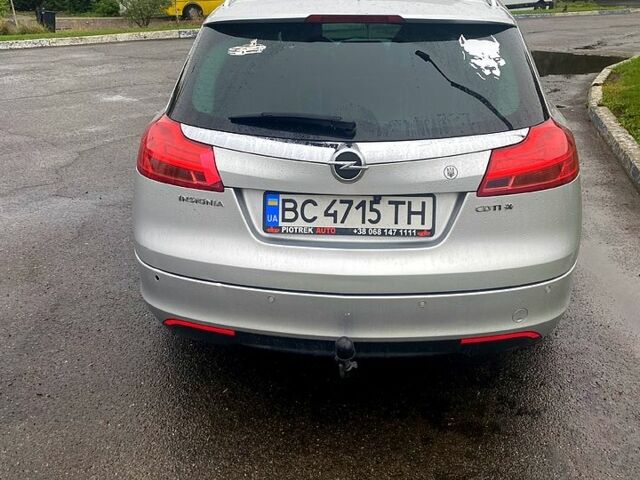 Сірий Опель Інсігнія, об'ємом двигуна 2 л та пробігом 34700 тис. км за 8200 $, фото 5 на Automoto.ua