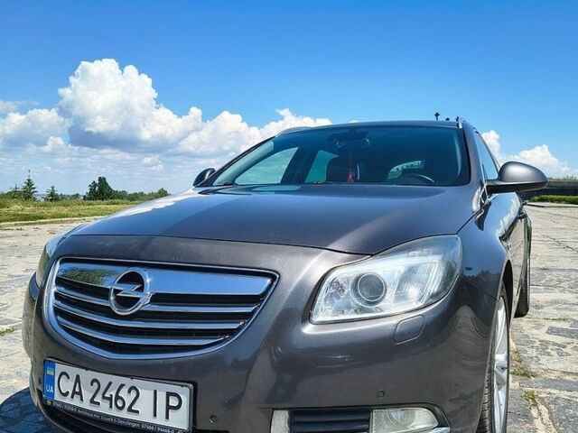 Сірий Опель Інсігнія, об'ємом двигуна 1.96 л та пробігом 257 тис. км за 8200 $, фото 2 на Automoto.ua