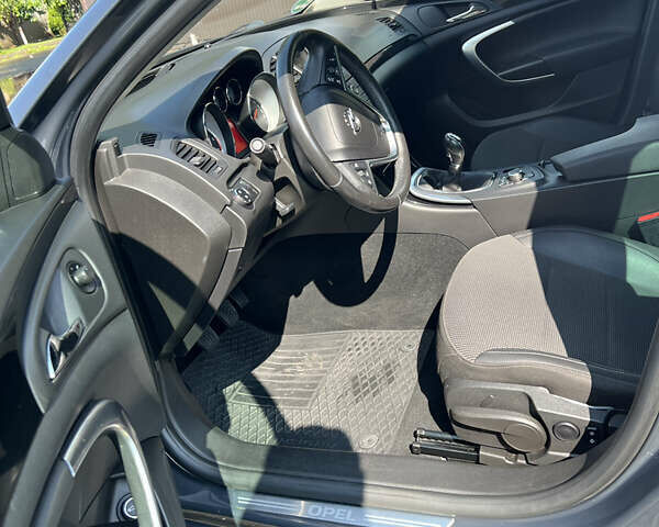 Серый Опель Инсигния, объемом двигателя 2 л и пробегом 213 тыс. км за 9700 $, фото 59 на Automoto.ua