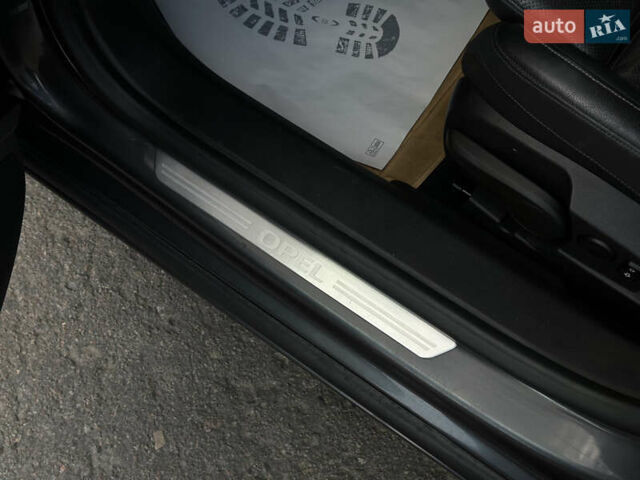 Сірий Опель Інсігнія, об'ємом двигуна 2 л та пробігом 270 тис. км за 7800 $, фото 27 на Automoto.ua