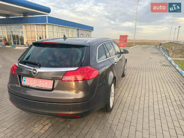 Серый Опель Инсигния, объемом двигателя 2 л и пробегом 213 тыс. км за 8950 $, фото 7 на Automoto.ua