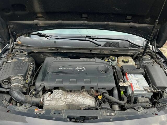 Серый Опель Инсигния, объемом двигателя 2 л и пробегом 450 тыс. км за 8000 $, фото 10 на Automoto.ua