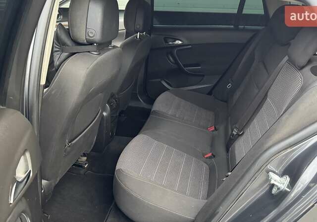 Сірий Опель Інсігнія, об'ємом двигуна 2 л та пробігом 288 тис. км за 7999 $, фото 19 на Automoto.ua