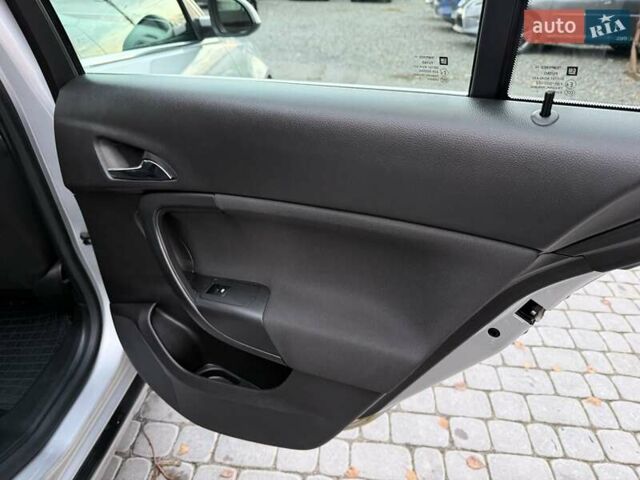 Сірий Опель Інсігнія, об'ємом двигуна 1.96 л та пробігом 251 тис. км за 7300 $, фото 47 на Automoto.ua