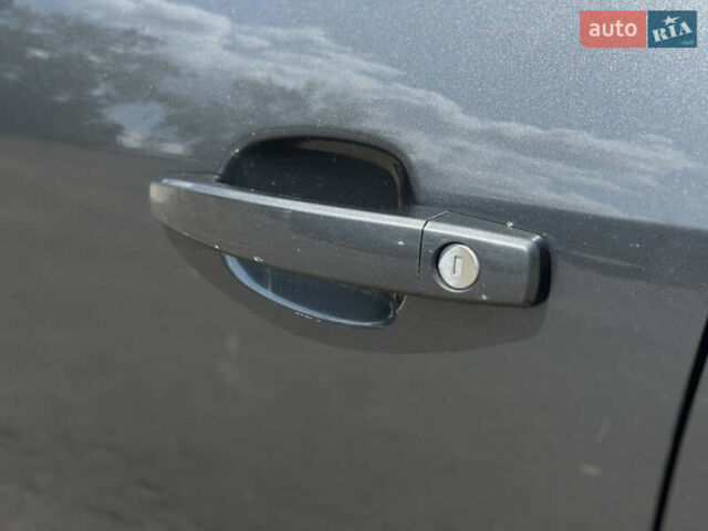 Сірий Опель Інсігнія, об'ємом двигуна 2 л та пробігом 270 тис. км за 7800 $, фото 23 на Automoto.ua