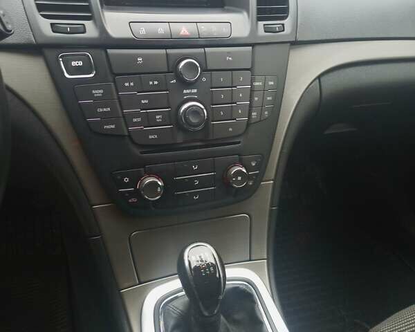 Серый Опель Инсигния, объемом двигателя 1.96 л и пробегом 286 тыс. км за 5999 $, фото 20 на Automoto.ua