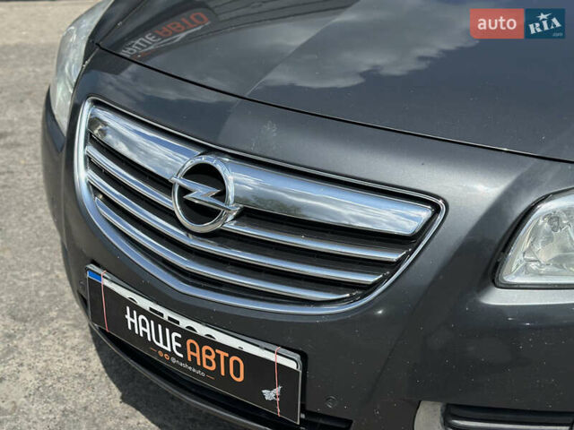 Сірий Опель Інсігнія, об'ємом двигуна 2 л та пробігом 270 тис. км за 7800 $, фото 5 на Automoto.ua