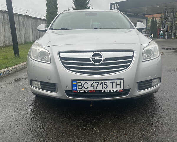 Сірий Опель Інсігнія, об'ємом двигуна 1.96 л та пробігом 347 тис. км за 8500 $, фото 4 на Automoto.ua